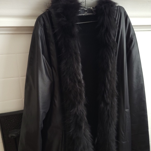 Fur-Trimmed Reversible Peacoat - Picture 3 of 6